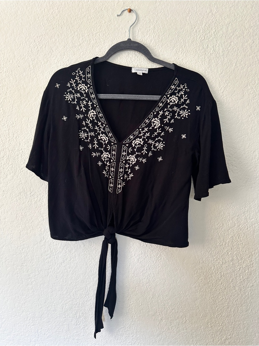 Eyeshadow Black Crop Top with White Embroidered V-Neck Tie